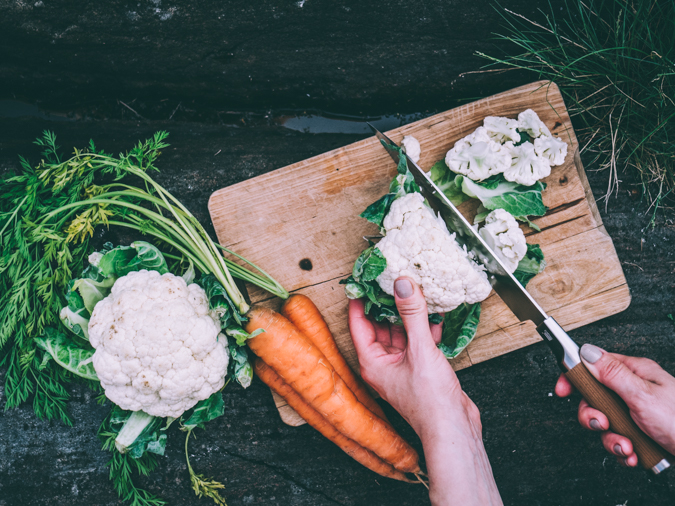 Kalan paistaminen I Kala I Paistinpannu I Lohi I Kasvikset I Kasvis I Kalaruoka I Veitsi I Paistinpannu I Valurautapannu I Keittiö I Inspiraatio I Resepti I Ruokablogi I Fiskars Norden I Finnish design