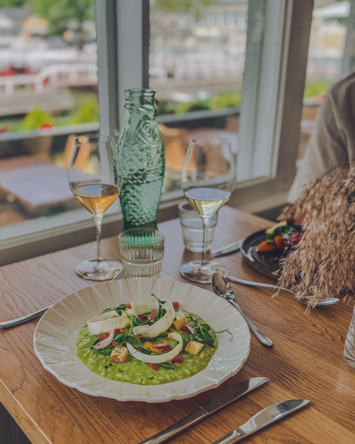 Naantali vinkit ruokamatka ravintolat kahvilat vanhakaupunki vierasvenesatama ravintola Snickari fine dining terassi